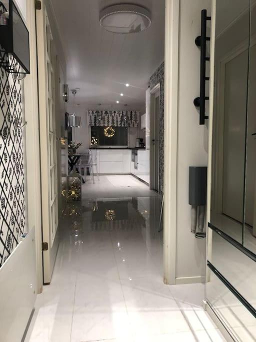 Snowcrystal Home With Jacuzzi And Sauna Рованіемі Екстер'єр фото
